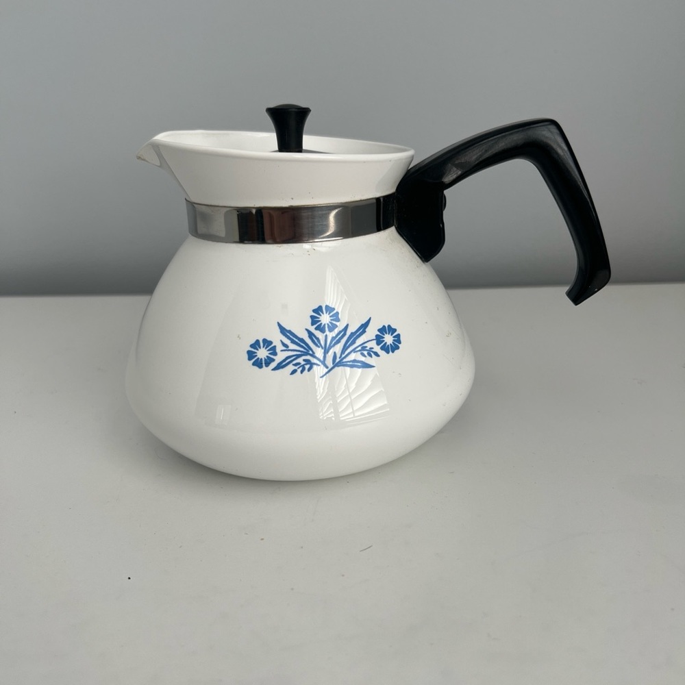 Corning Ware 6 cup Corn Flower tea kettle
